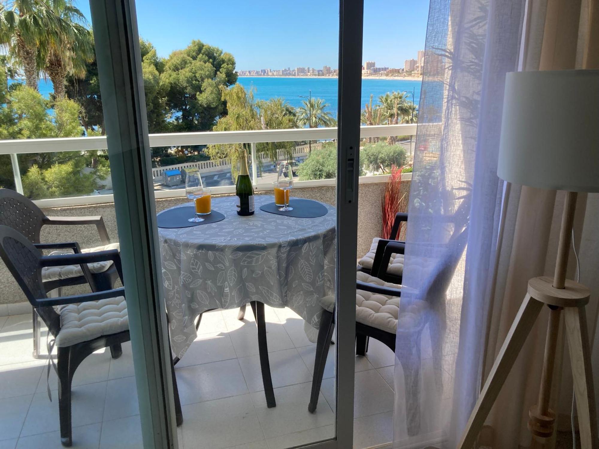 B L U E: Muchavista Sea View Apartment El Campello Dış mekan fotoğraf